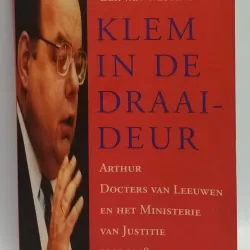 Klem in de draaideur