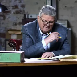 Robbie Coltrane's Critical Evidence